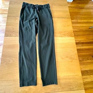 Lululemon  7/8 Length Stretch Pant